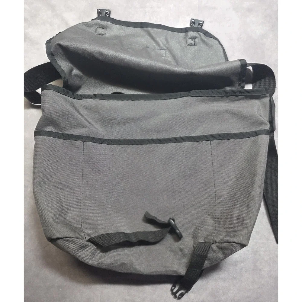 Y2K Vintage Jansport Grey/Black Messenger Bag 14
